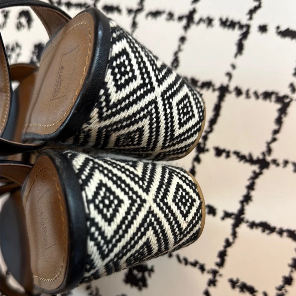 14th & Union Black & White Geometric Women’s Wedge Sandals - US Size 8.5 M - GUC